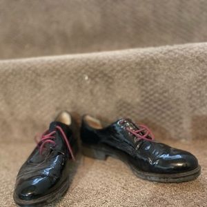 Women’s shoes or men’s. Size 7. Like new.